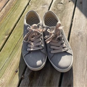 Taos Star Sneakers